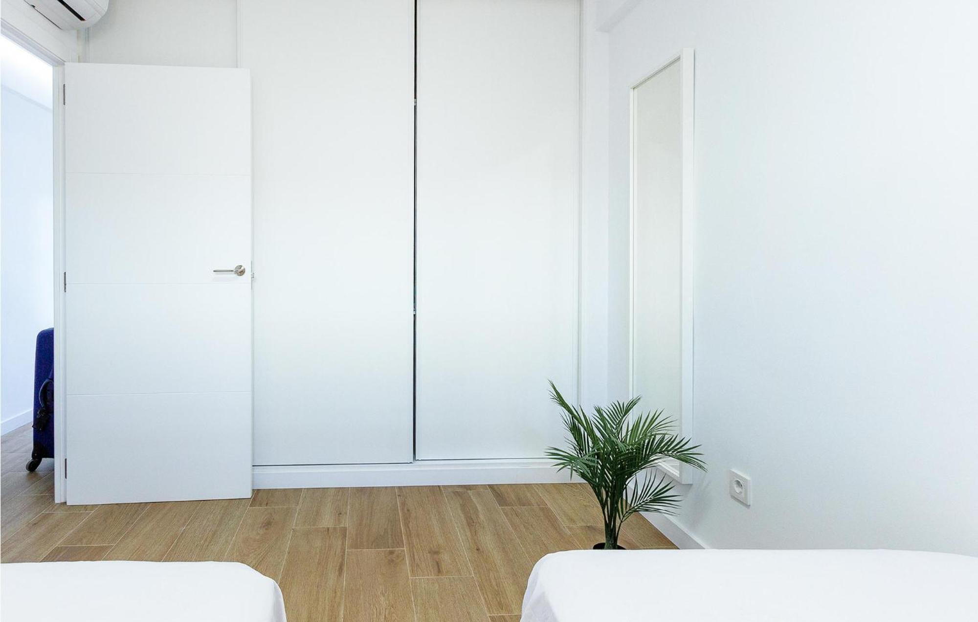 Lovely Apartment In Santa Pola With Kitchen Exteriör bild